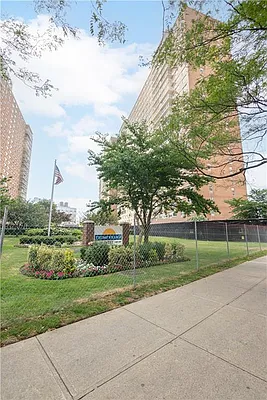 Sold by Remax Edge | media 45