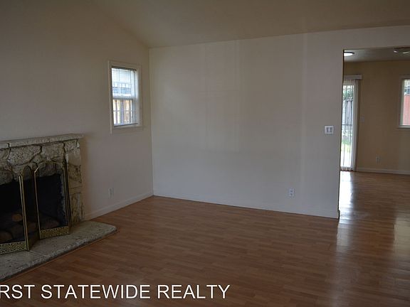 3rd image of 588 Elmbrook Way