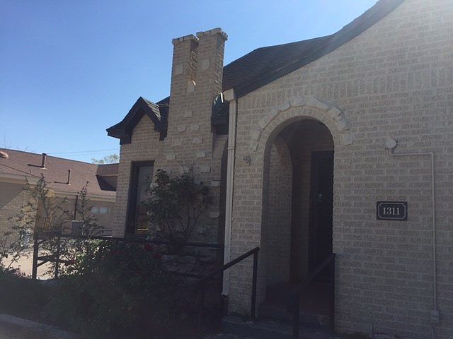 1st image of 1311 W Illinois Ave