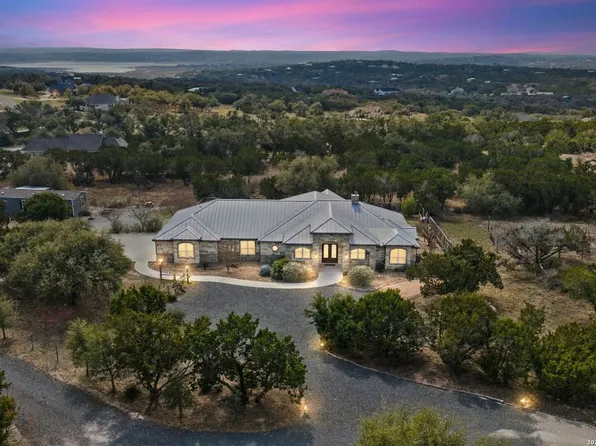 948 Lazy Diamond, Canyon Lake, TX 78133