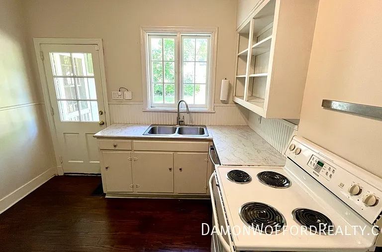 3917 N State St — Photo 12