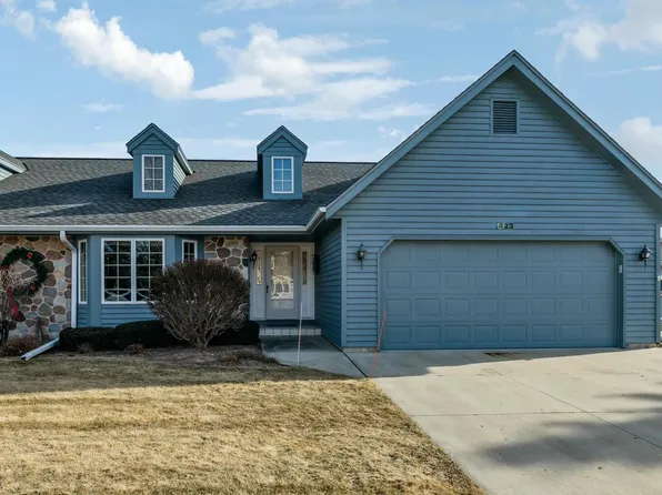 1423 Ridgewood DRIVE, West Bend, WI 53095