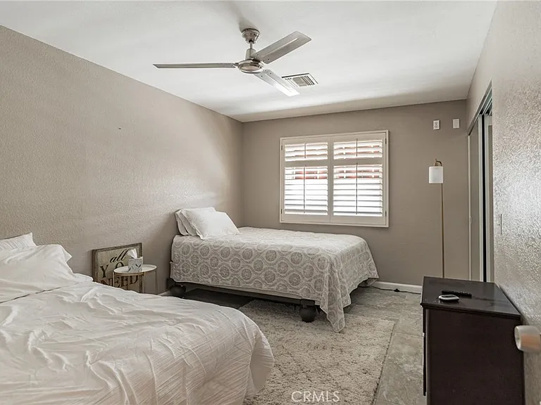 27350 Melanita Dr — Photo 24