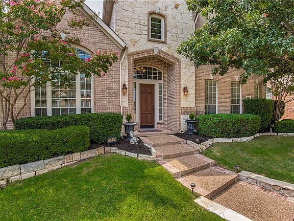 2nd image of 10569 Whispering Pines Dr