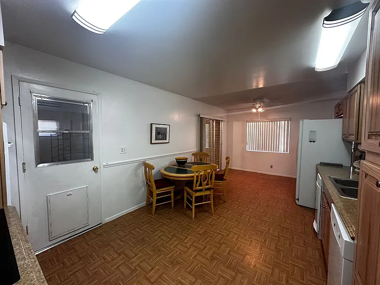 2545 Kemp Ave — Photo 6