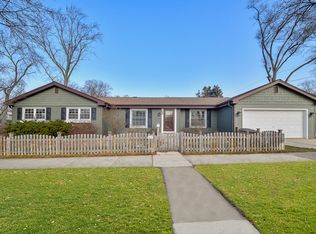 1520 Childs St, Wheaton, IL 60187