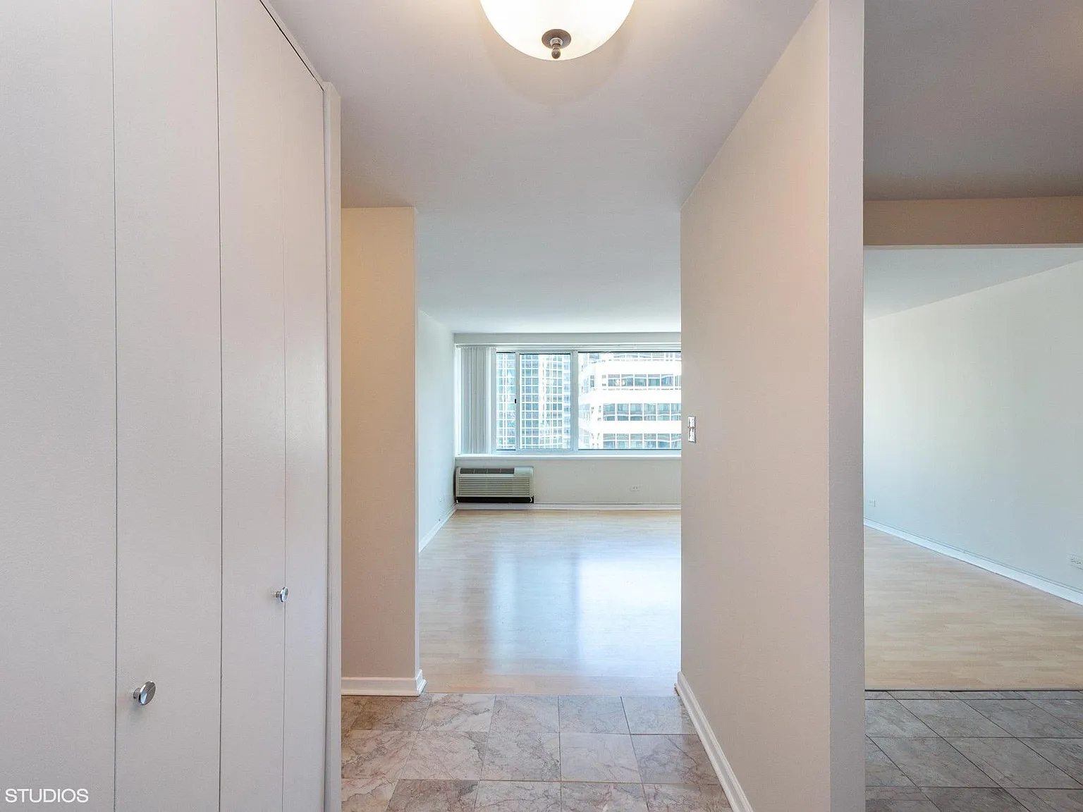 1 bed, 800 sqft, $2,300 — Photo 2