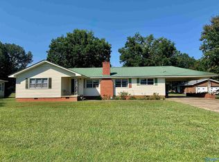 1406 Tillison Rd, Gadsden, AL 35903