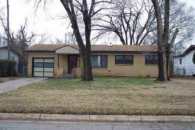 1st image of 1422 N Buckner St