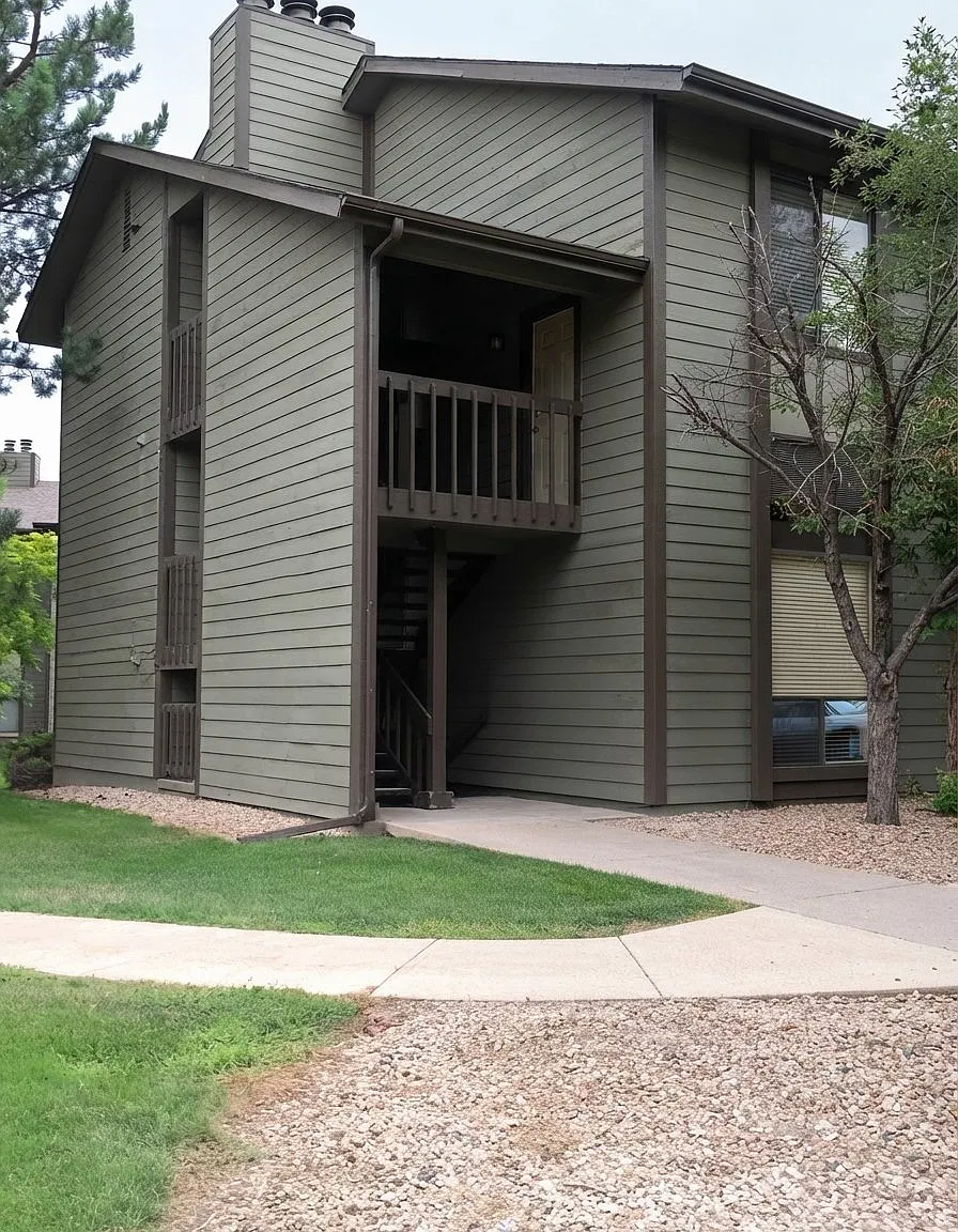 Mission Hills Condominium — Photo 2