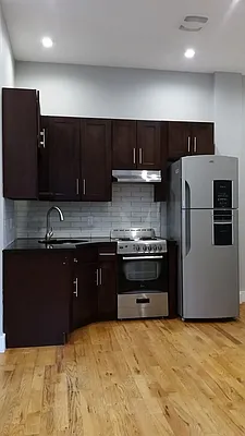 Rented by Signature Property Realty | media 3