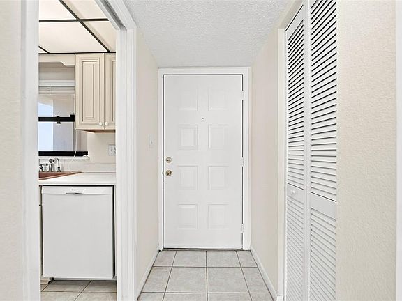 5th image of 1230 Gulf Blvd APT 2008
