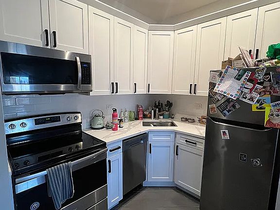4th image of 30-38 Steinway St #6
