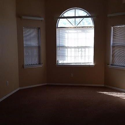 4th image of 3174 Royal Crest St