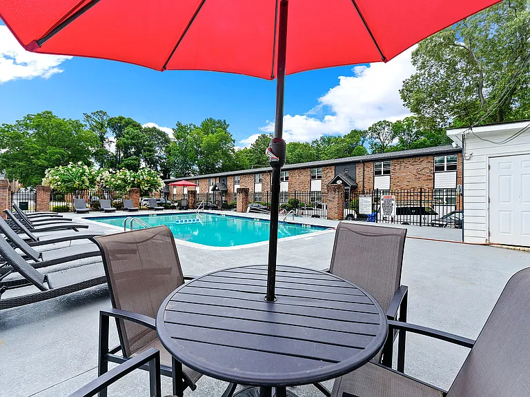 Georgian Oaks Apartments — Photo 26