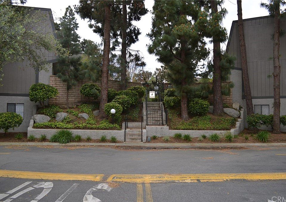 1st image of 5232 W 190th St