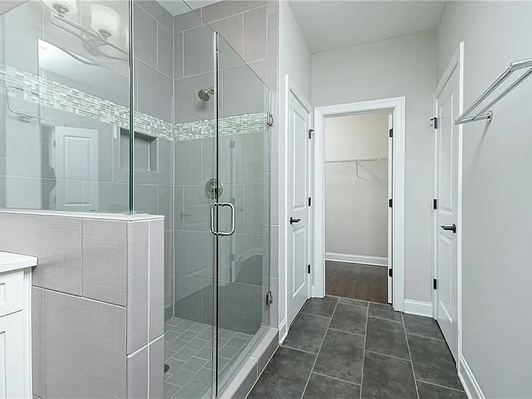 1299 Linden Ct NE — Photo 36