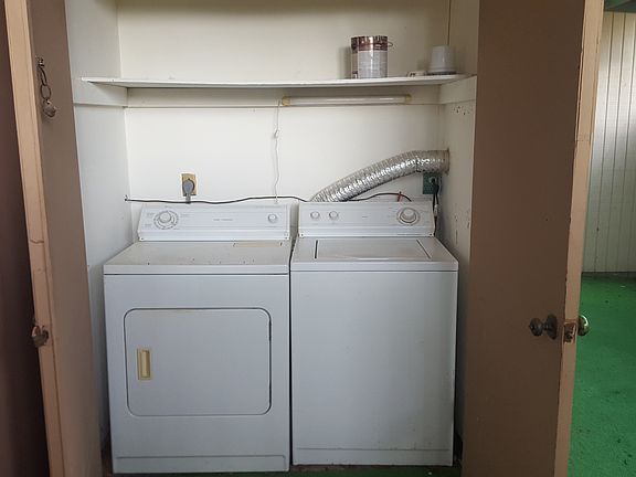 4th image of 1051 Country Club Dr APT 23