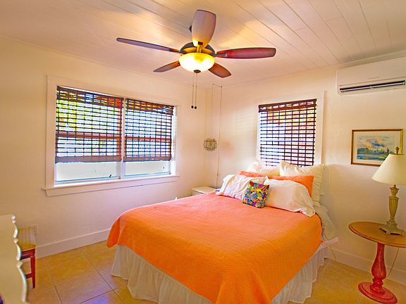 Bedroom 2 with Queen Bed