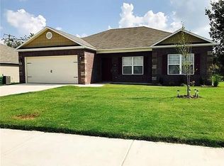 1239 Cander St, Springdale, AR 72764