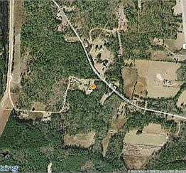 2nd image of 309 Dike Rd