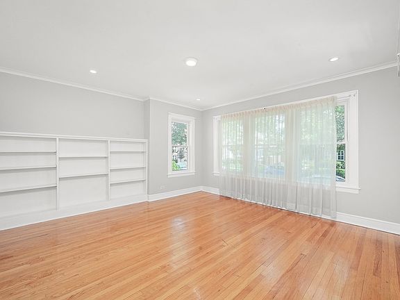 4th image of 5138 N Saint Louis Ave