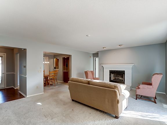 5th image of 8008 Welshire Blvd