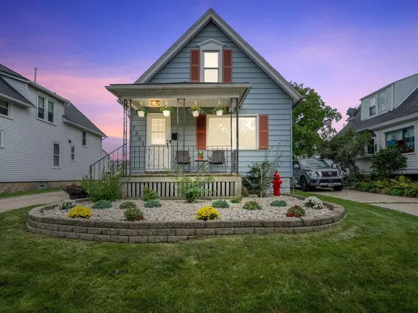 7303 St James STREET, Wauwatosa, WI 53213
