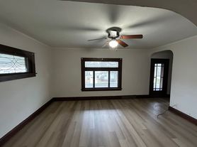 4319 Stickney Ave, 2nd Floor