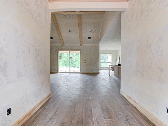 3rd image of 913 Reedser Way