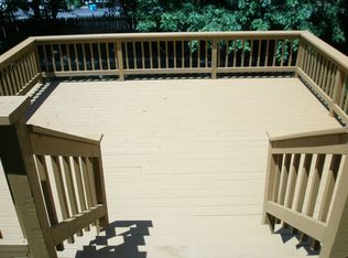 2074 Hallmark Ct, Wheaton, IL 60187