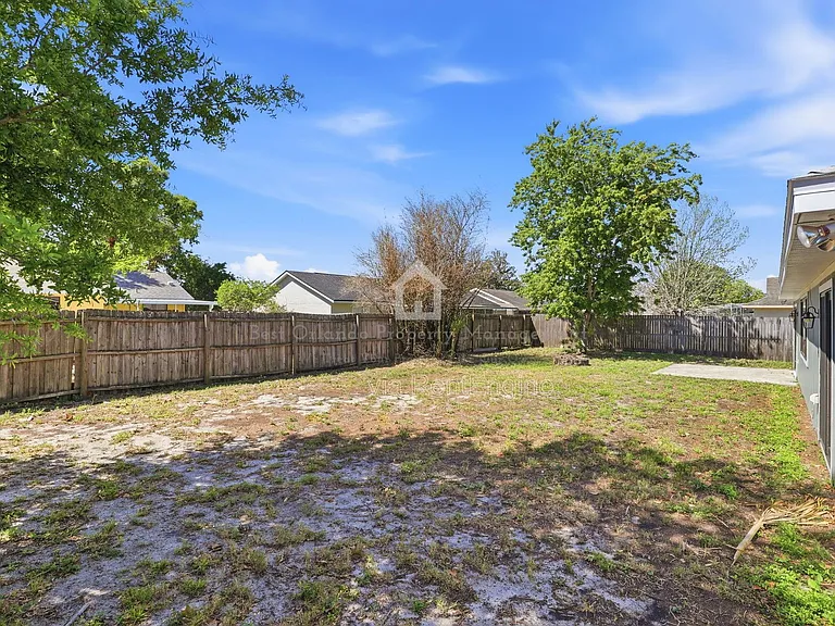 7326 Wethersfield Dr — Photo 20