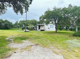 470 Hailey Rd, Rockport, TX 78382