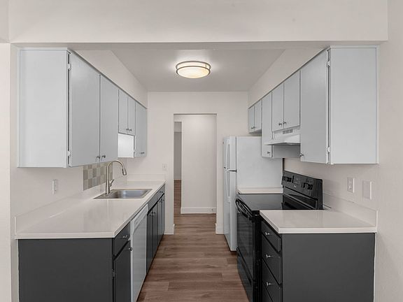 4th image of 533 SE 27th Ave #525