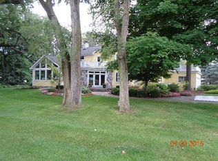 31 Fox Hills Ct, Chelsea, MI 48118