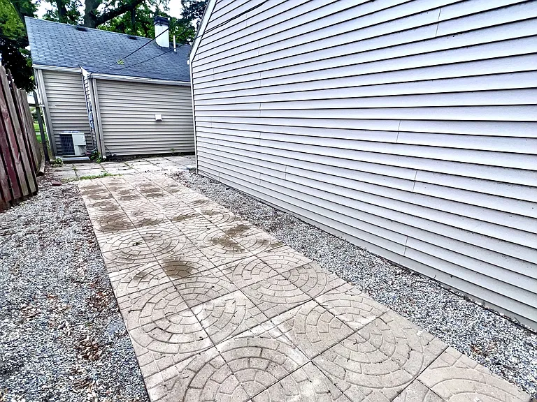 30105 Alger Blvd — Photo 13