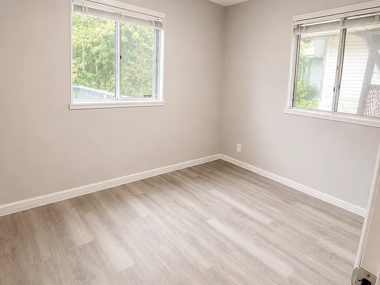 645 Shepley Dr — Photo 12