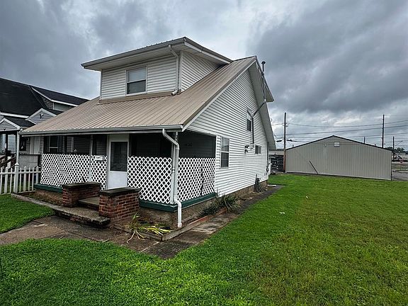2nd image of 1420 Primrose Ave