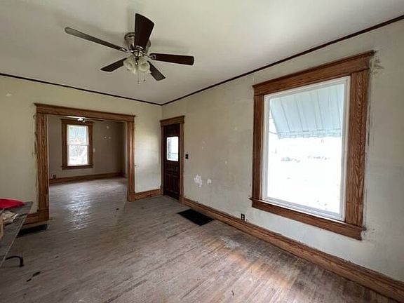 5th image of 400 N Sunny Ln