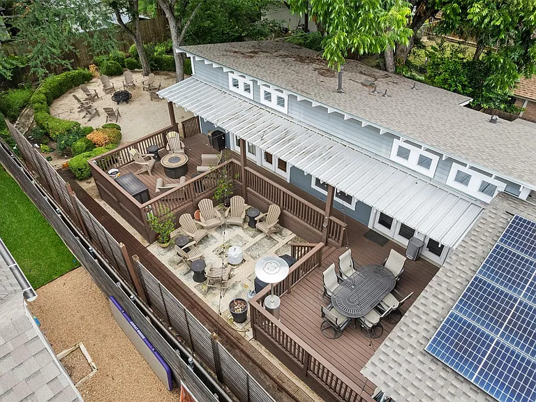 1803 Mohle Dr — Photo 2