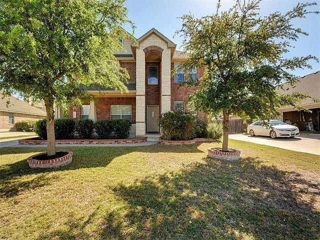 1st image of 18621 Royal Pointe Dr