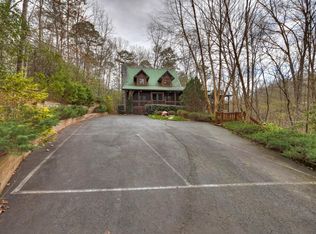 2400 Mountain Tops Rd, Blue Ridge, GA 30513