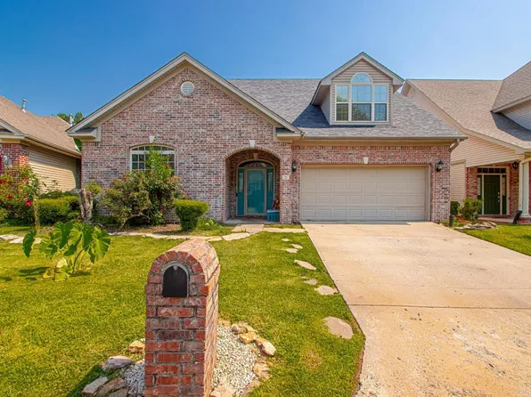 27 Courtside Pl, Little Rock, AR 72210