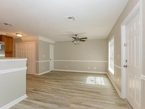 3rd image of 169 Carol Susan Ln