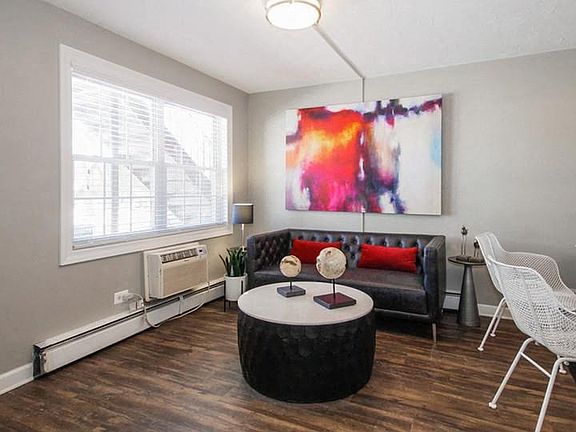 5th image of 301 W 59th St #305-04