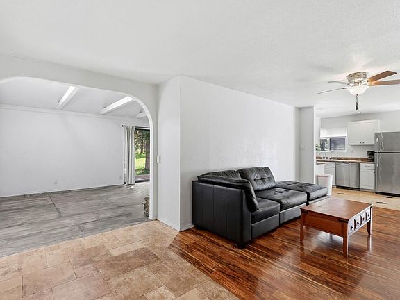 3rd image of 11747 Whispering Pines Dr