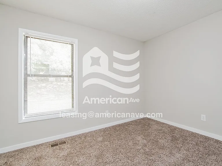 46839_010_bedroom_12814076.jpg
