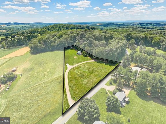 2nd image of 2237 Ridge Rd