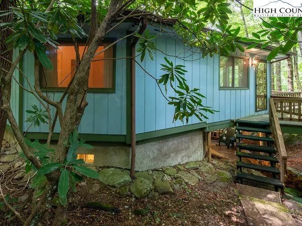 496 Laurel Ridge Road, Banner Elk, NC 28604