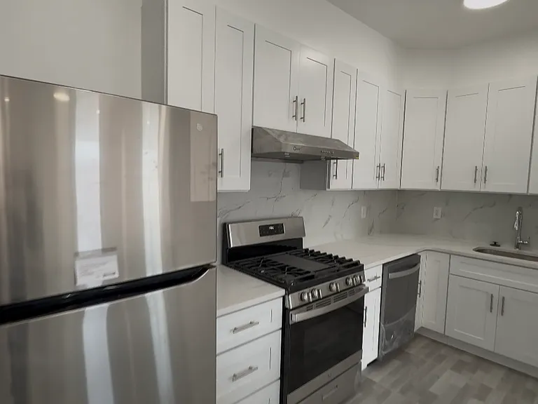 17 Kearny Ave #2 — Photo 2
